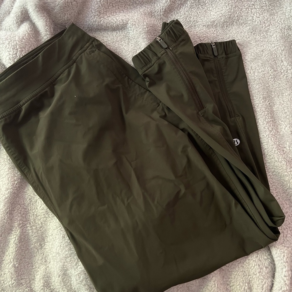 Women’s Lululemon joggers
